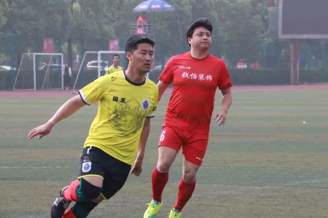 英媒集体批C罗：以射门为主业的前锋竟然全场没射门